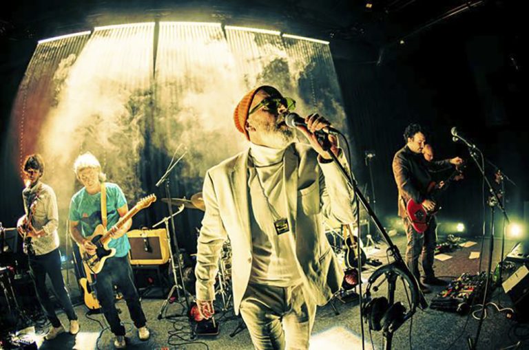 Raj za sve… uz Mayales 4. decembra u Karmakomi