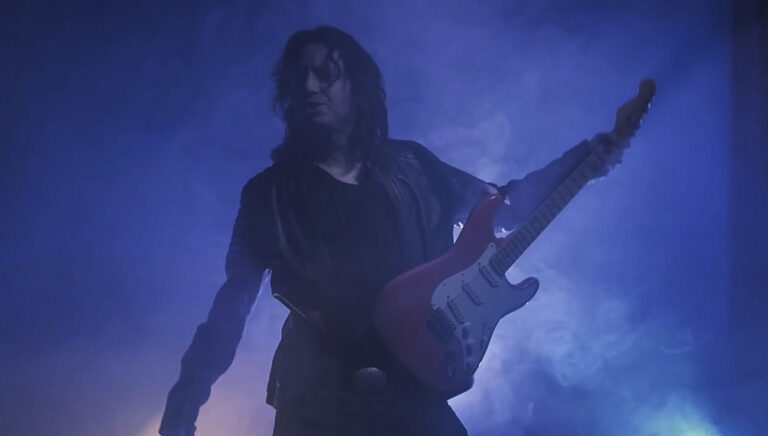 A u polutami… Rok Bulevar objavio novi video singl s predstojećeg albuma