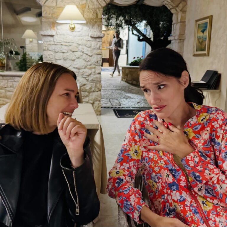 “Znam me ja”… Snaga iskrenosti i prijateljstva u novoj baladi Marije Mirković I Bebe Balašević