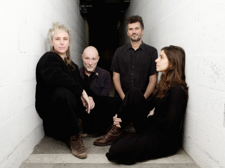 Švajcarski Tout Bleu pre The Young Godsa 16. marta u Zappa Barci