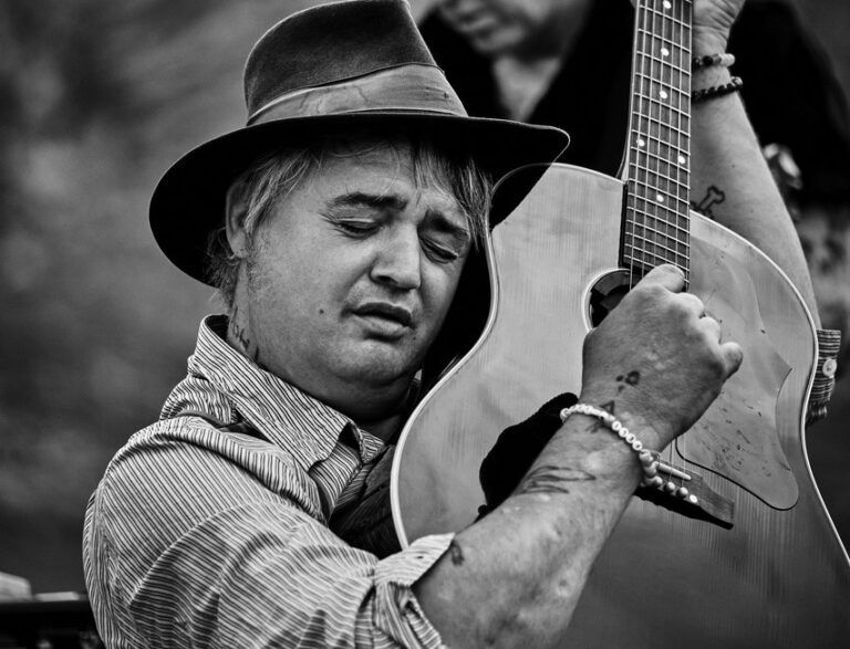 Piter Doerti početkom maja prvi put dolazi u Srbiju