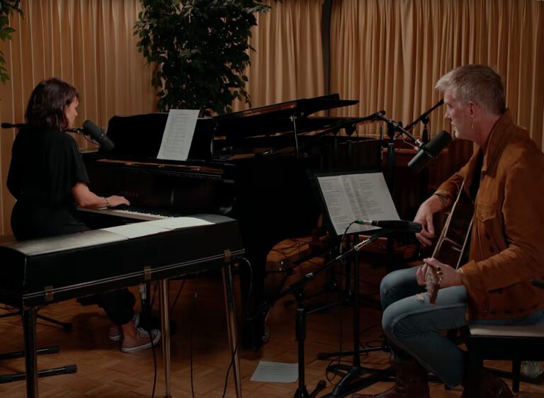 Kao Frenk i Nensi… Džoš Hom i Nora Džons obradili kultnu “Somethin’ Stupid”