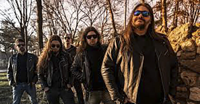 Spektakularan sukob Praznine i Svetlosti… “The Black Banner” je novi singl heavy metal benda The Fifth Rider