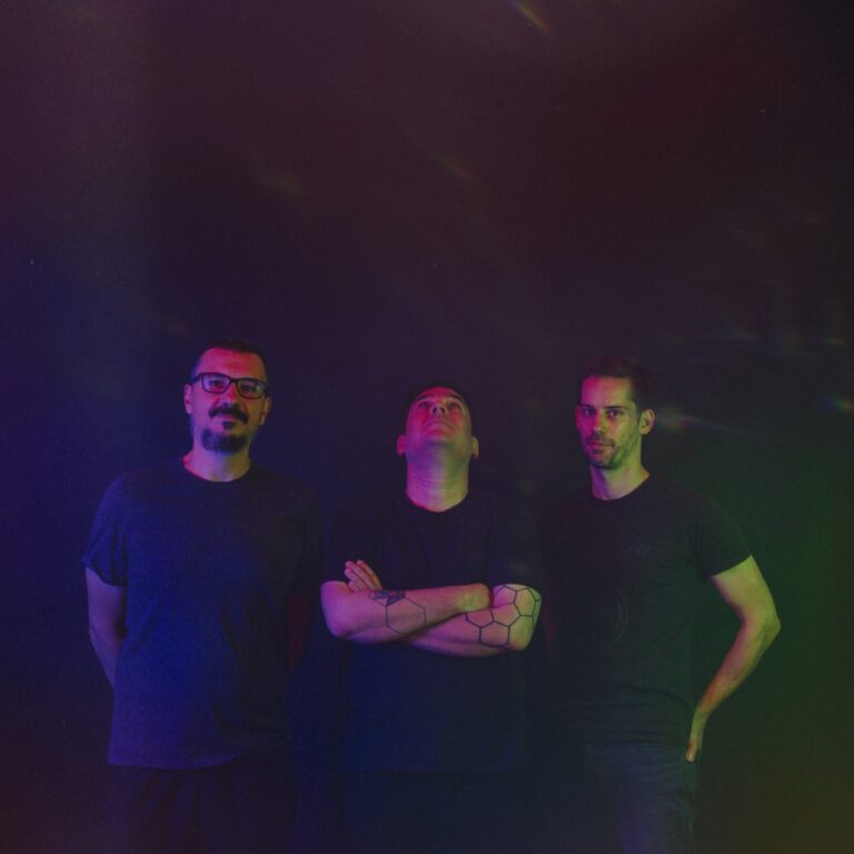 Stereosister objavili spot za “Selective Memory” sa albuma “Swimming with Rats”