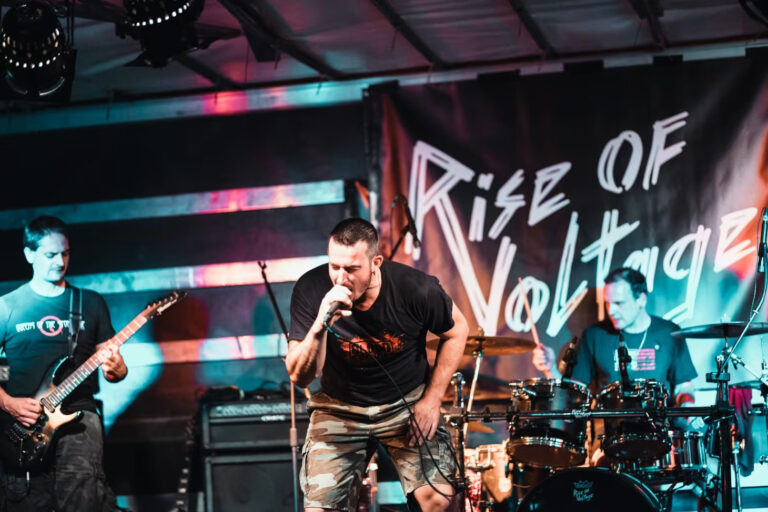 Frontmen groove metal benda Rise of Voltage osvojio olimpijsku medalju