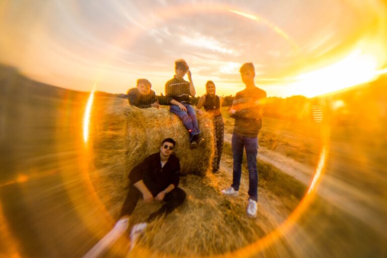 Bečejski bend Maršali objavio debi album “Do svemira” i spot za singl “Ne idi”