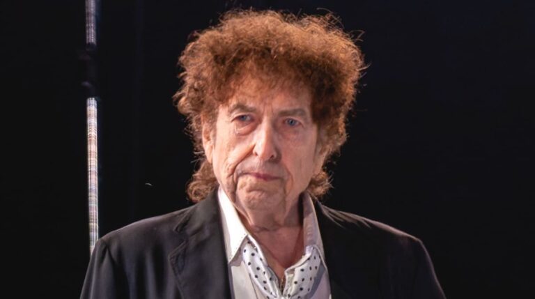 Čuvena izdavačka kuća pred bakrotom zbog – Boba Dilana