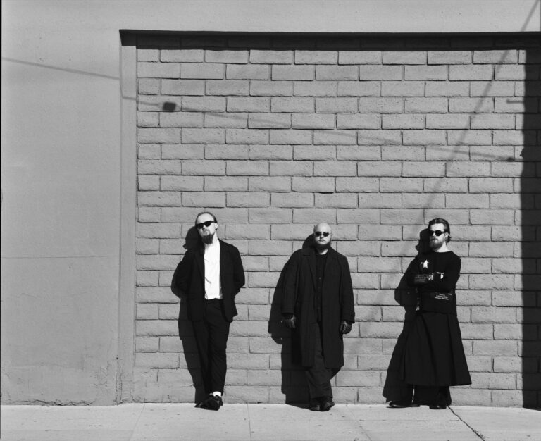 Hladni sintovi u letnjoj noći… Molchat Doma 7. jula u Luci Beograd