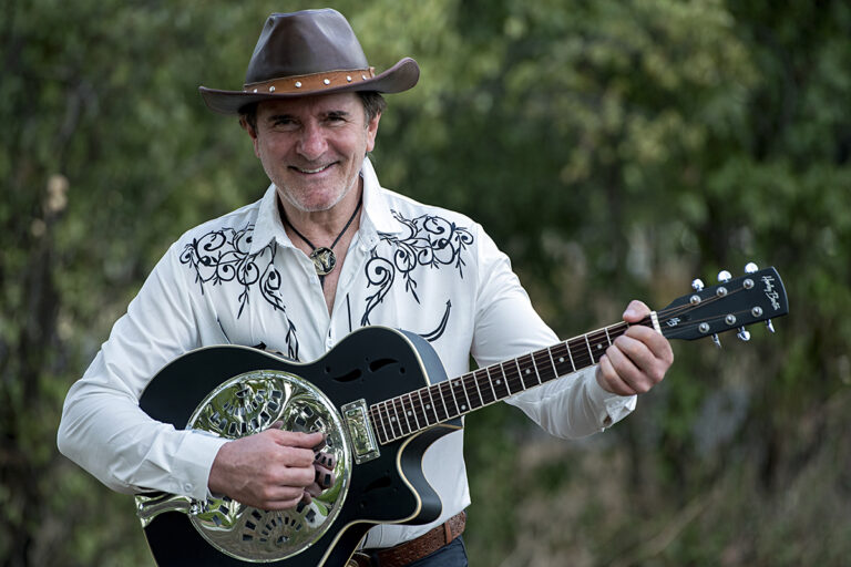 “Kako ja umem da sanjam” novi je video spot benda Bane Ekser i Kauboji