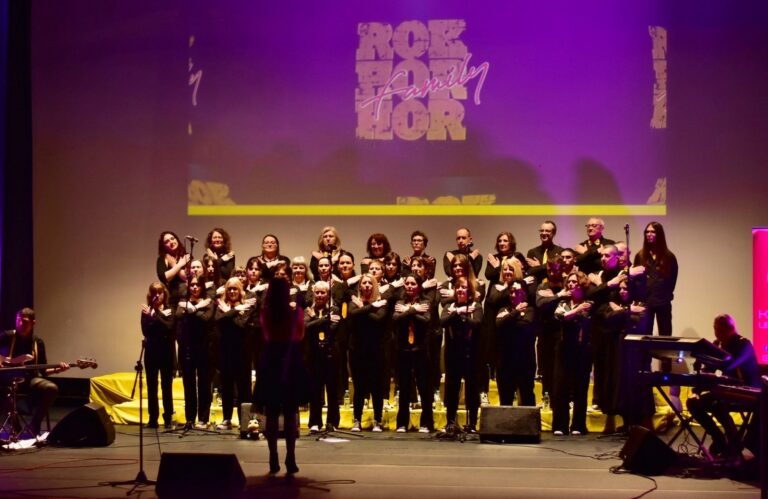 Snaga zajednice i harmonije… Rock pop hor Family koncertom u Vršcu uspešno započeo sezonu 2026.