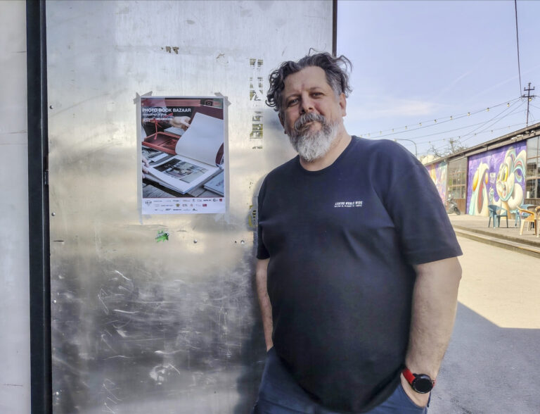 Zvezdani pogled Bojana Nikolića na Photo-Book Bazaaru