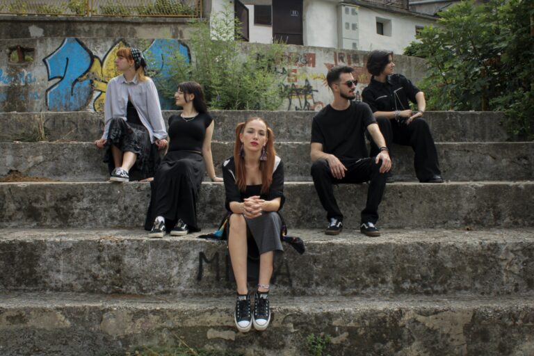 Mostarski bend Splesh objavio debitanski album “Domaće neprskano”