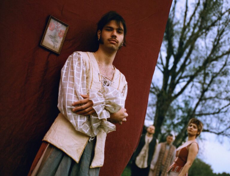 Bend Mitsko Biće objavio spot “Berlin Second Hand” i najavio humanitarni swap i koncert u Beogradu