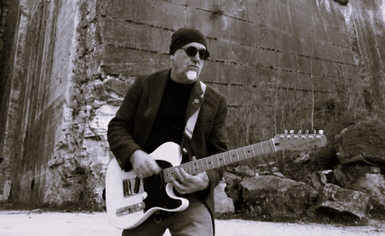 Preminuo Ranko Svorcan, bivši gitarista Atomskog skloništa