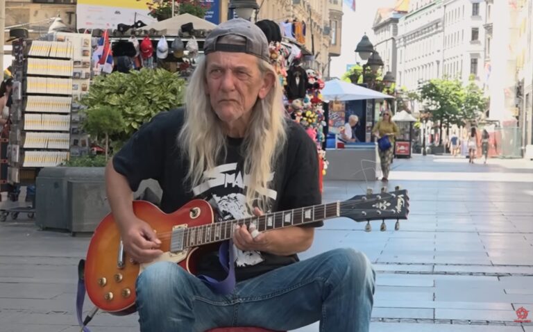 Zoran Ilić Tambura, gitarista svima poznat iz Kneza, objavio album sa svojim bendom Beli baremi…