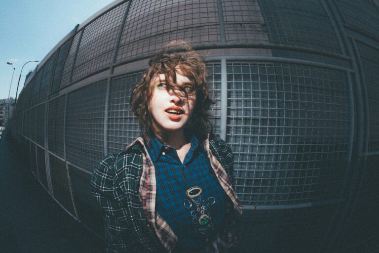 Soundtrack za kraj sveta… Ika predstavila debitantski album “Zadnji dan”