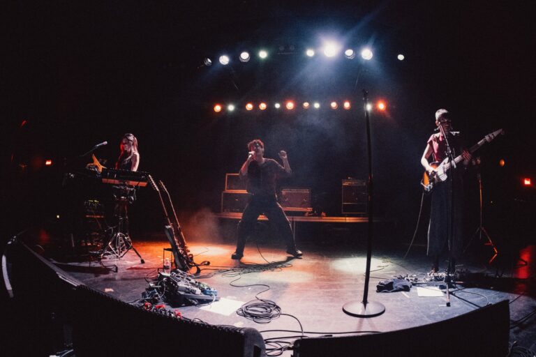 Nation of Language objavili obradu Springstinove “Tougher Than the Rest”