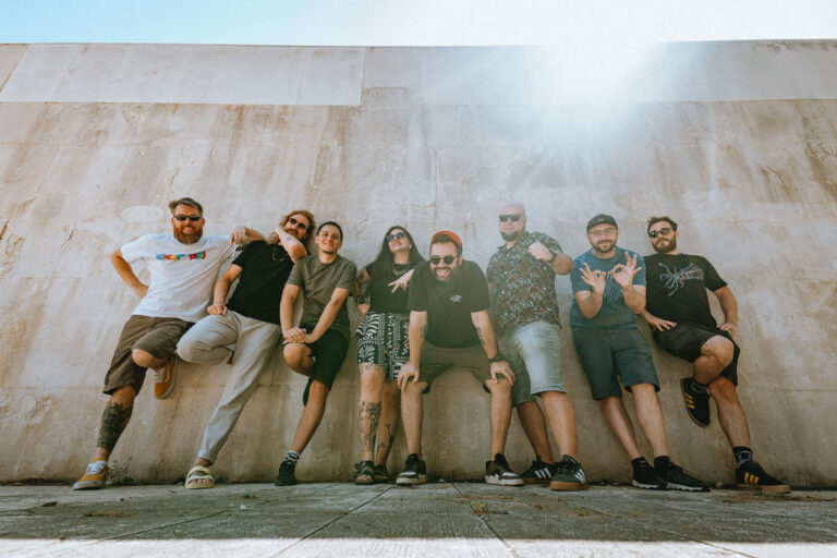 Beetantone poziva na “Otpor”