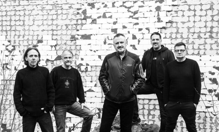 Grupa Letu štuke objavila novi album “Eter”