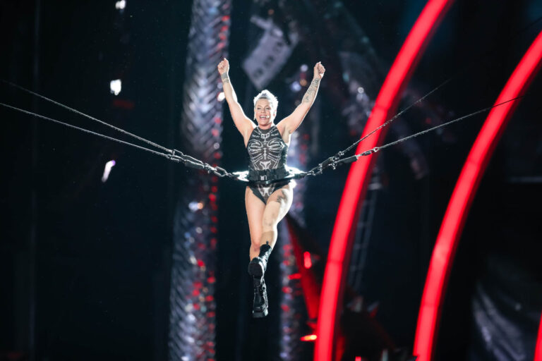 Neke važne stvari… P!nk pomogla da se prikupi više od osam miliona dolara za istraživanje raka