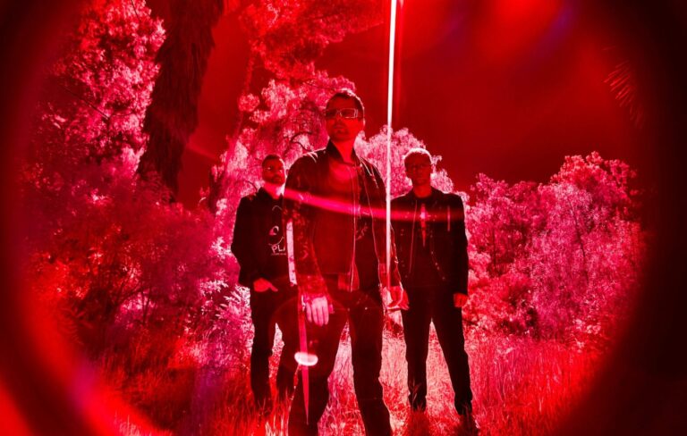 Iz misterije u misteriju… Muse objavili novi singl “Hexagons”, još jednu najavu za album “The Wow! Signal”