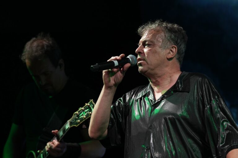 Dr Nele Karajlić opet diže galamu… promovisao prvi samostalni album “Pijani brod” i predstavio četiri nova spota