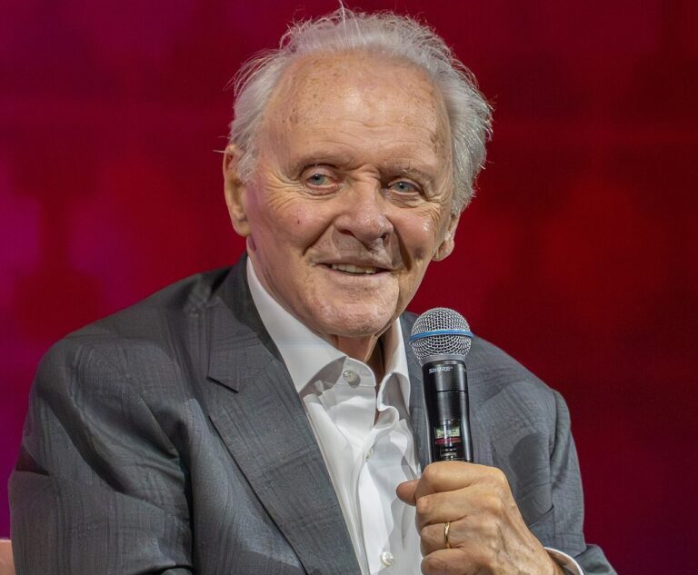 Entoni Hopkins objavio prvi singl… u 88. godini i – vrlo je ozbiljan