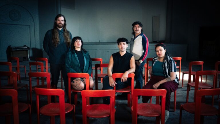 Posle gotovo decenije tišine… Downtown Boys objavili album “Public Luxury”