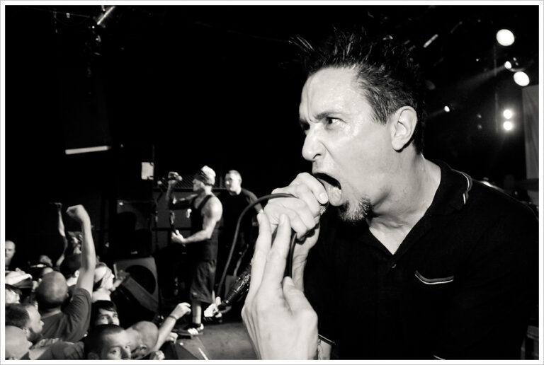 Preminuo Lu Koler, frontmen benda Sick Of It All i glas njujorškog hardcore pokreta