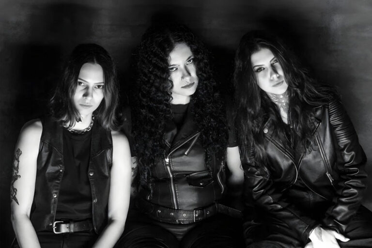 Crypta stiže u Beograd… Brazilske death metal lepotice u Dorćol Platzu zagrevaju za Hellhammer Open Air