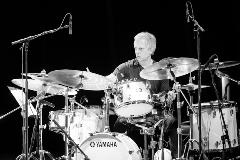 Dejv Vekl stiže u Leskovac… Bubnjarska legenda otvara jubilarni Drum Dum Fest