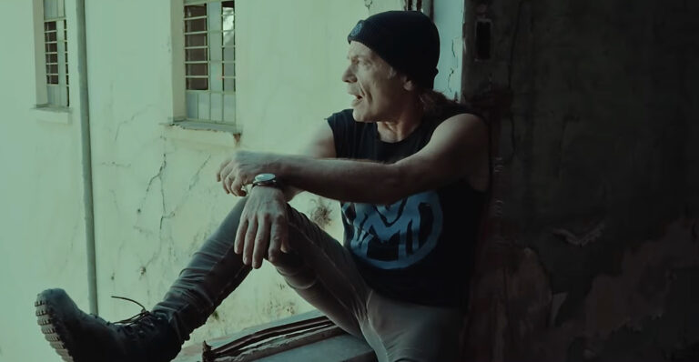 Brus Dikinson objavio novi spot za “Change Of Heart”… a u centru priče – slika Vilijama Blejka