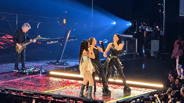 Evanescence održali najveći koncert do sada… Pogledajte kako Ejmi Li “vlada” O2 arenom