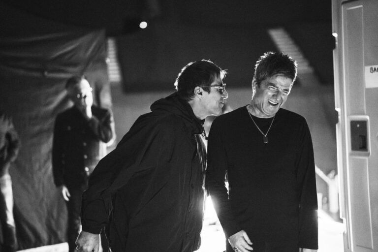Oasis bez distance i bez ljutnje… “Don’t Look Back In Anger” stiže u naše bioskope