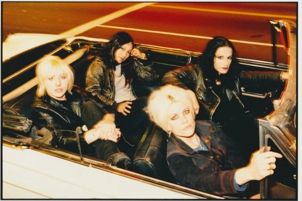Početak kraja… Punk/grunge veteranke L7 objavile novu pesmu “Loma Linda” pred oproštajnu turneju